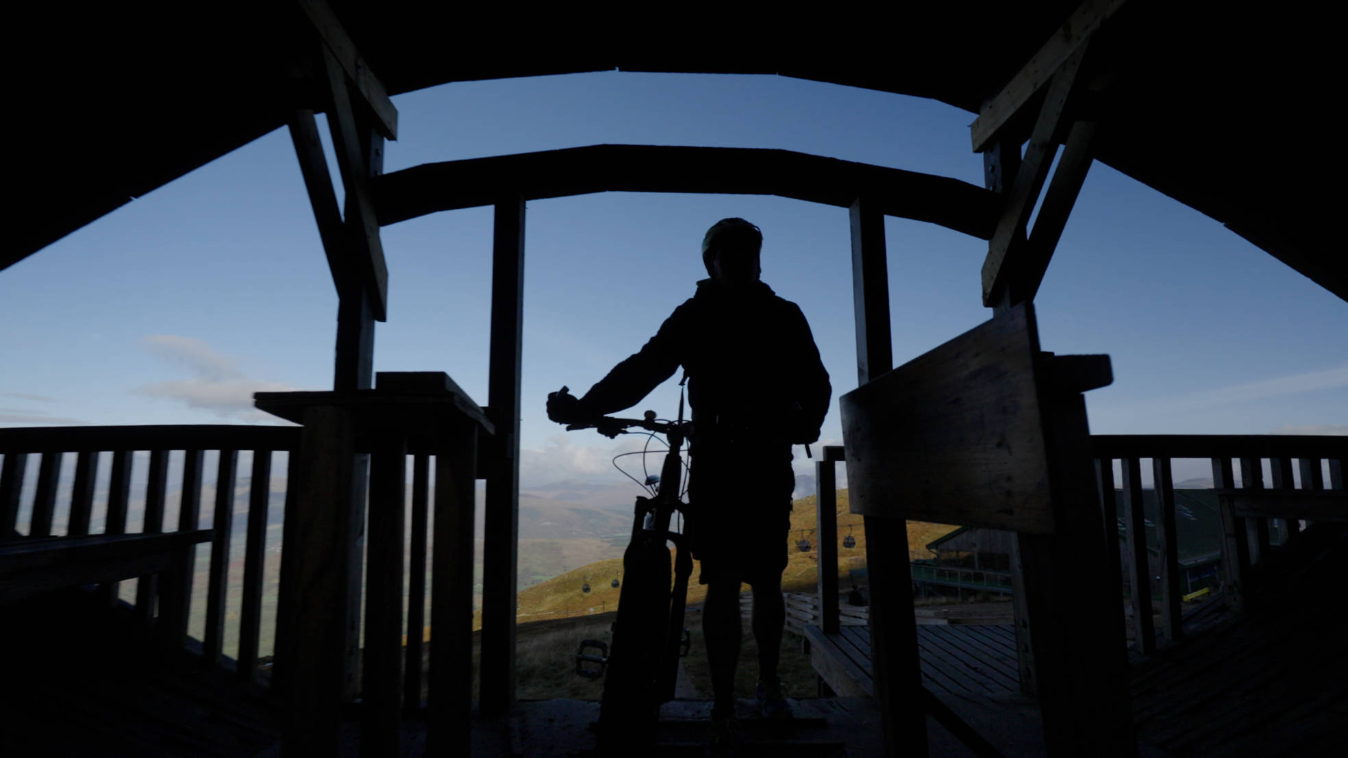 TRAIL THERAPY Starter hut