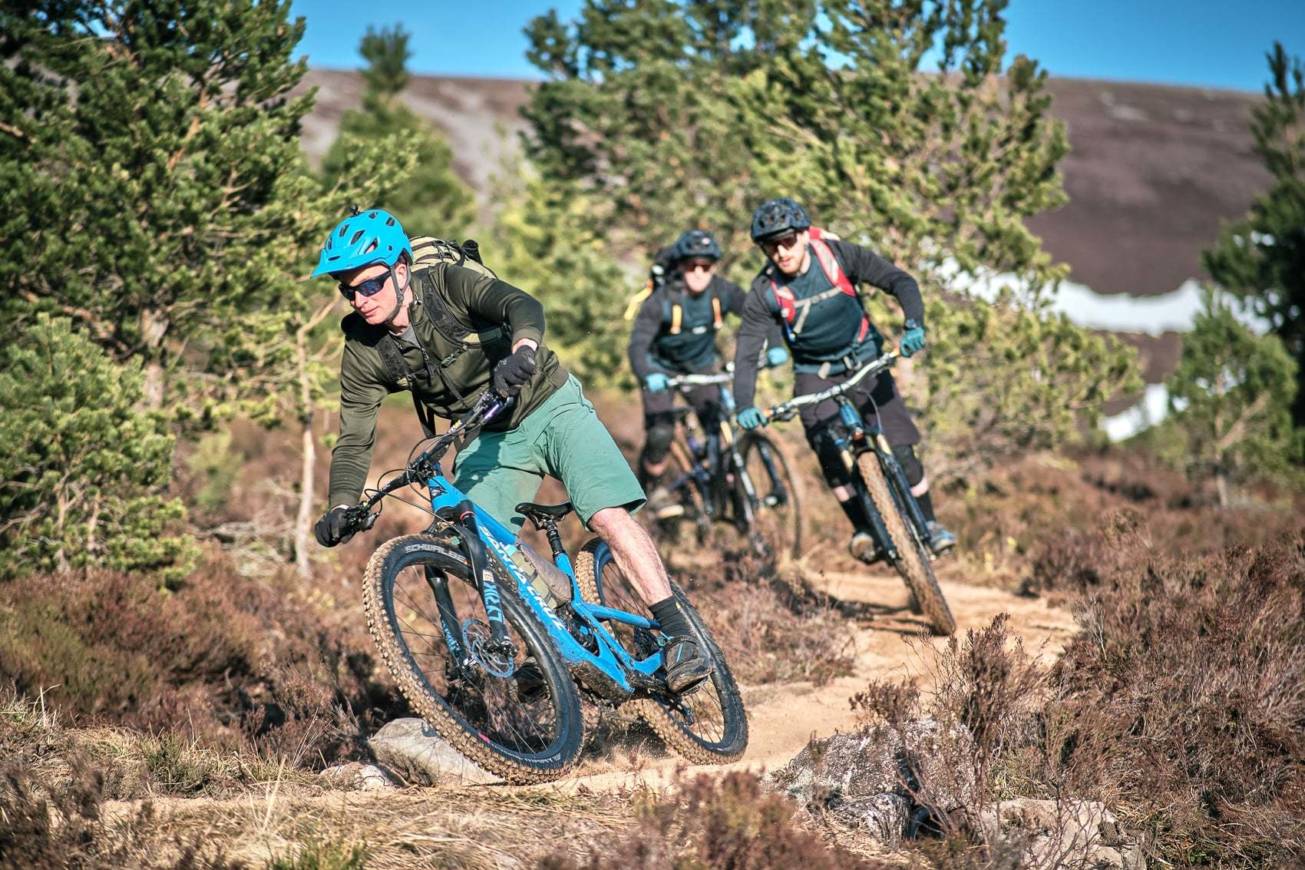 Among Green Soldiers Funn MTB Contour Collective 06