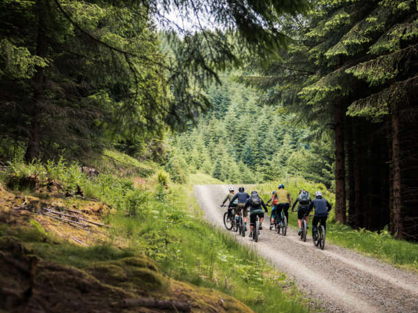 DM Bin S Glentress Team Riding together Credit Finlay Anderson